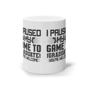 Cană ceramică albă „I paused my game to graduate”