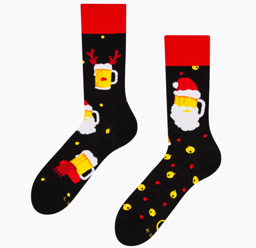 Șosete vesele „Moș Crăciun care Bea Bere” – Un cadou amuzant pentru sărbători!